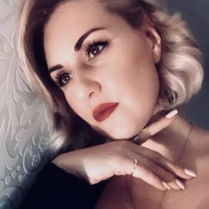 Meet your Posher, Emy